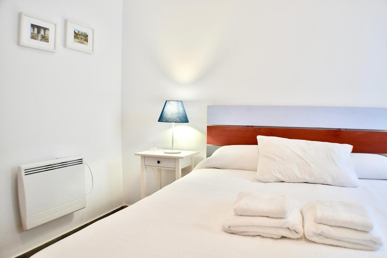 Acogedor Apt 8Pax 4Bdr 2Bth - Cozyhomesevilla1 מראה חיצוני תמונה