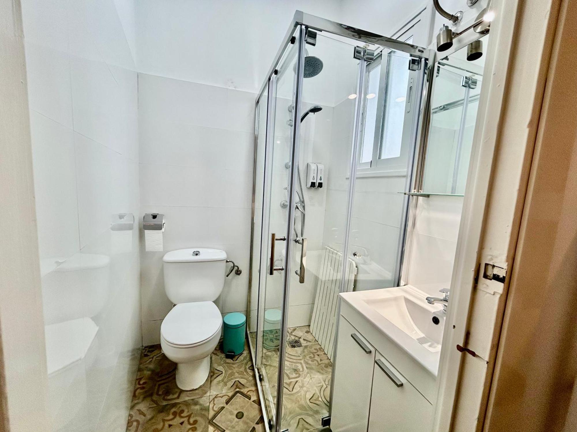Acogedor Apt 8Pax 4Bdr 2Bth - Cozyhomesevilla1 מראה חיצוני תמונה