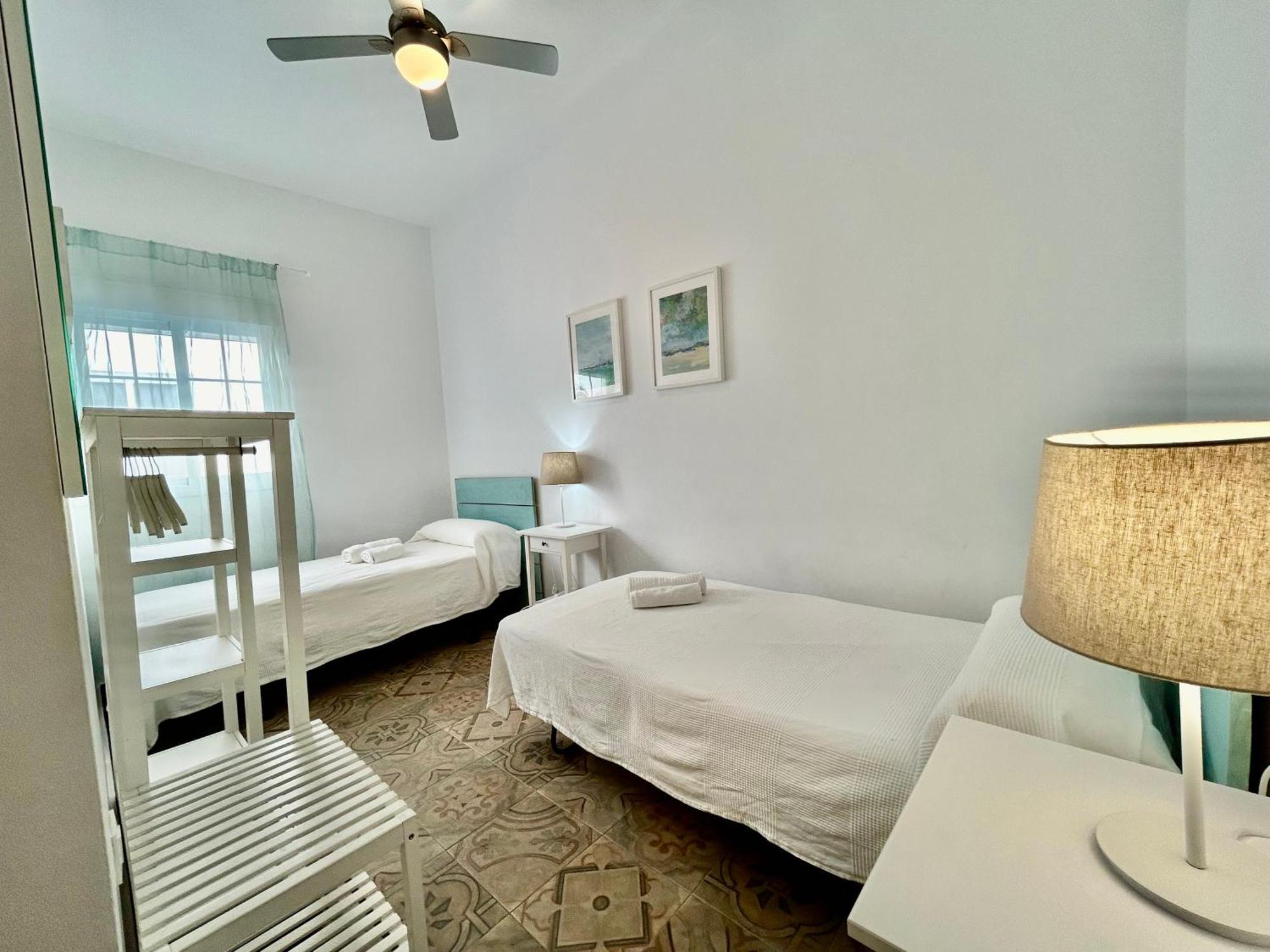 Acogedor Apt 8Pax 4Bdr 2Bth - Cozyhomesevilla1 מראה חיצוני תמונה